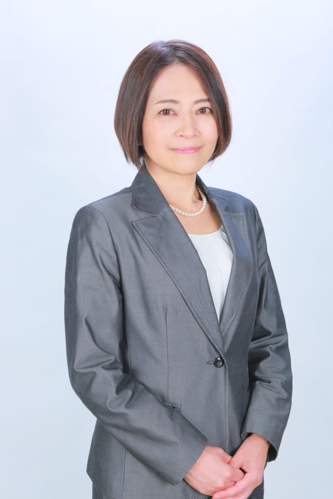 高山かずえ